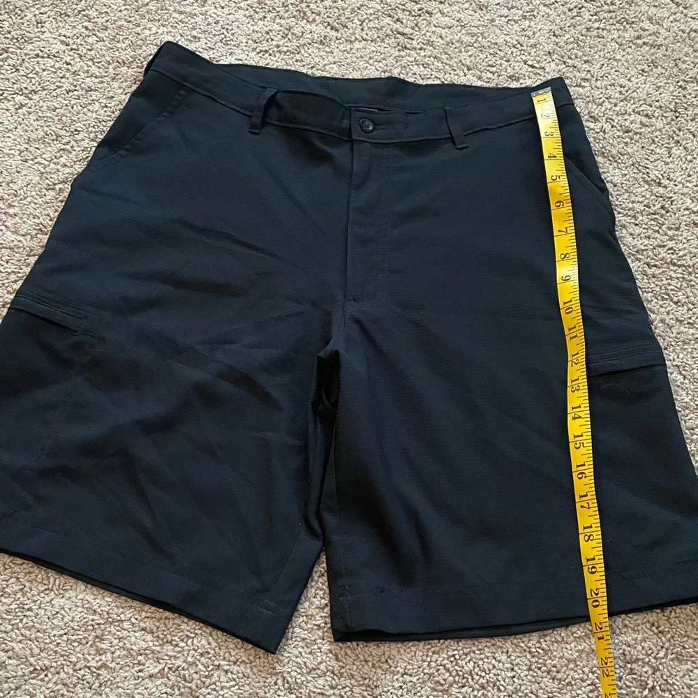 Champion Black Patterned Athletic Shorts Size 34W‎